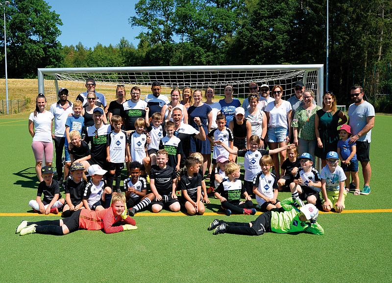 Jugendfußball boomt beim SV Neuhof Jugendfußball boomt beim SV Neuhof